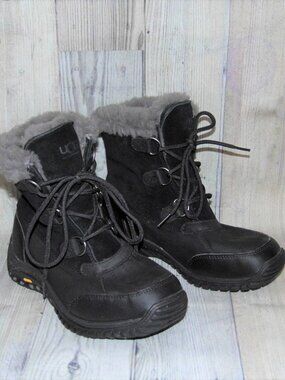 UGG Ostrander Black Suede/Sheepskin Boots Womens Size 8